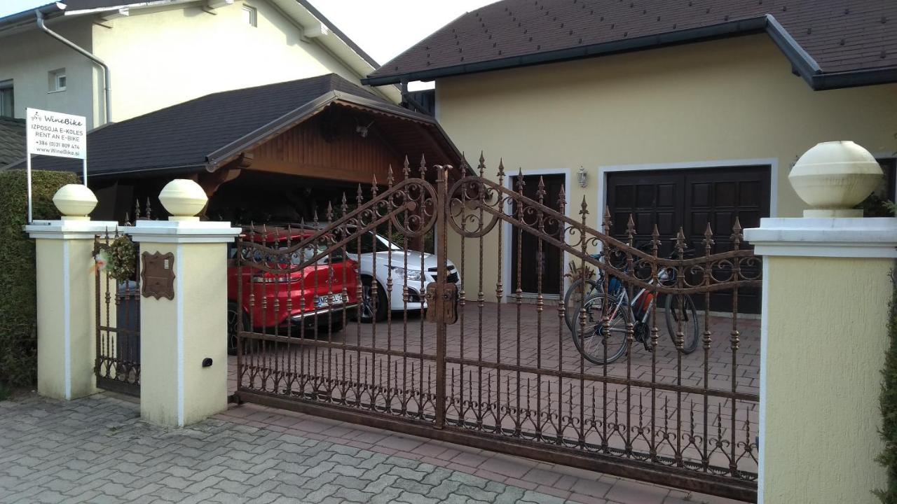 Apartma Golob Zgornja Kungota Buitenkant foto
